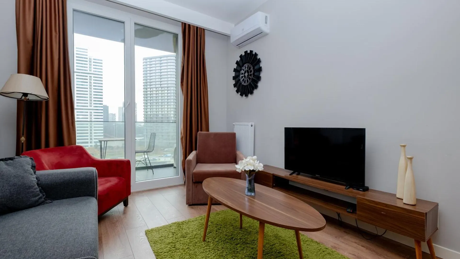 Metro Istasyonu Karsisi Lux Daire Estambul Apartamento